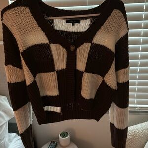 Brown and Beige checkered Cardigan 🍁🤎